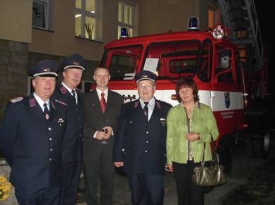 von links nach rechts: Kam. Finger / Kam. Bossak / Pfarrer Mai / Kam. Stephan / Kamn. Kazala